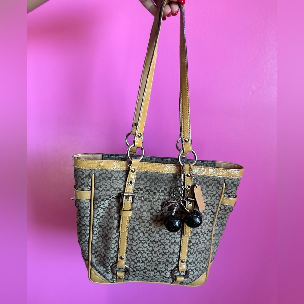 Y2K Coach Gallery Signature Jacquard Tote Bag - Picture 3 of 14